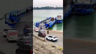 Download Lagu Crossing the river by ferry, safety comes first among thousands of roads. Crossing the river by car MP3