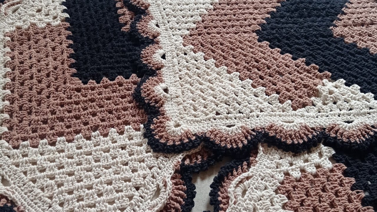 Tapete crochê Cronos Bico Russo / Passadeira / #passoapassocroche #jogodecozinha #tapetecronos