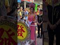 在白沙屯媽祖廟前看仙女