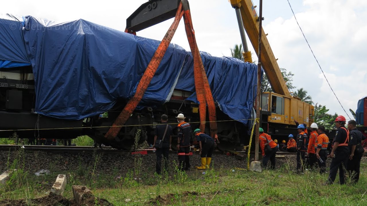 BERAT DAN SULIT !!! Evakuasi Hari ke 2 di stasiun Rengas (PART 2)