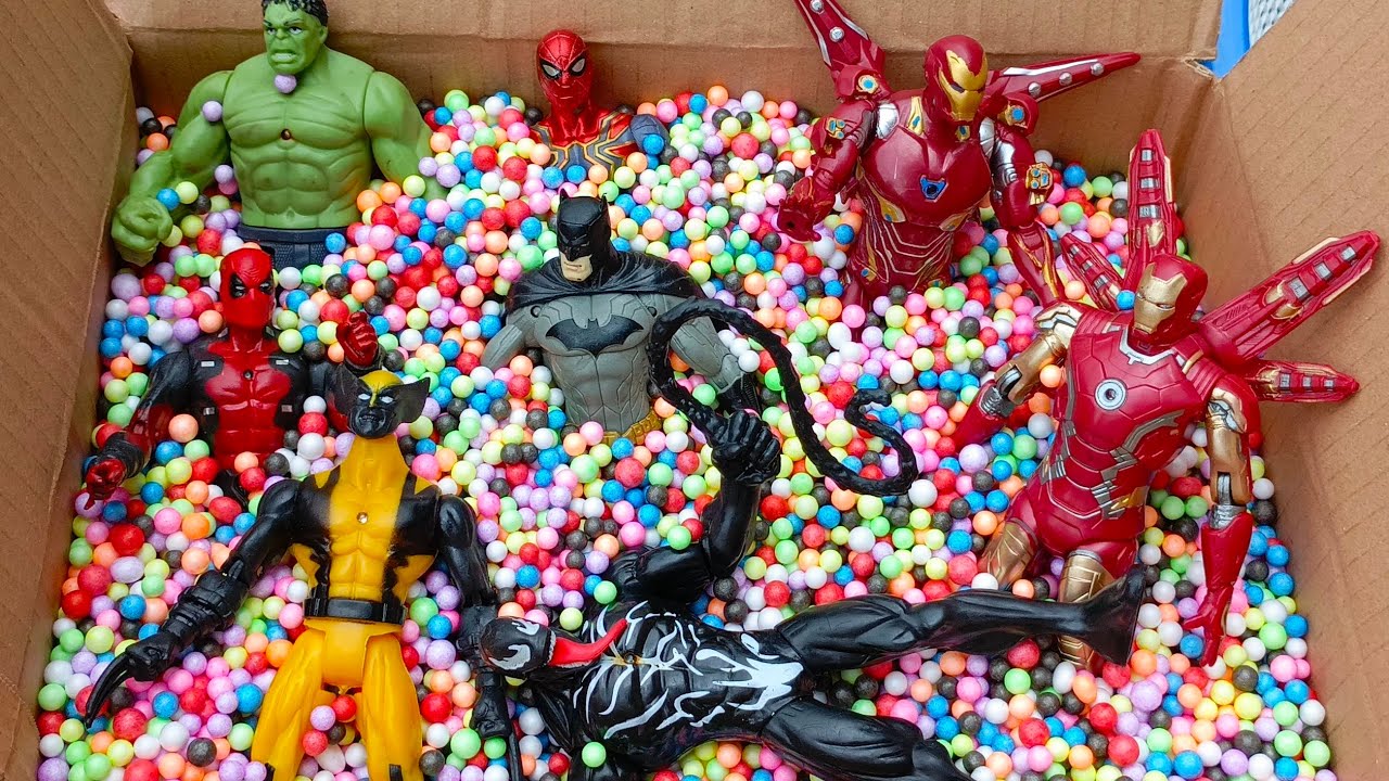 unboxing toys superheroes avengers/spiderman/hulk/iron man/captain Amerika