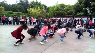 A Michael Jackson flash mob dance in Luzhou, China 2015