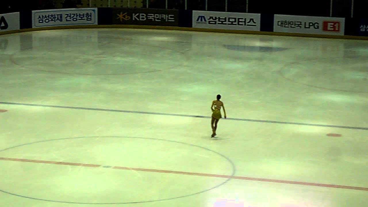 2014 01 04 Korea National Championship Yuna Kim Short Program Warm Up