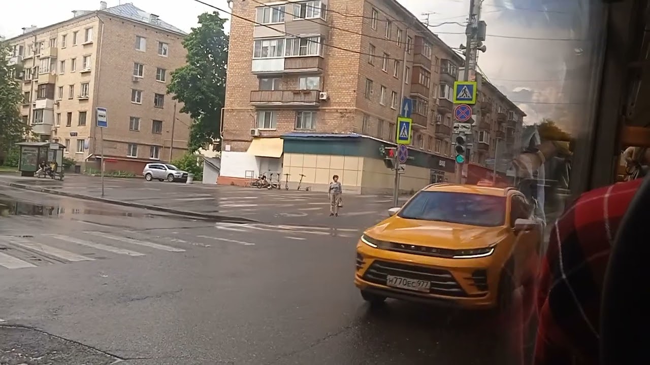 Автобус ЛиАЗ 5292 (бело-зеленый) маршрут 34 борт 031753. Метро Измайловская - Преображенская площадь