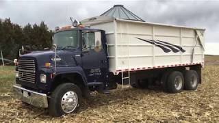 1994 Ford L8000 Grain Truck