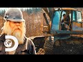 Tony Beets Builds A Dam With A Broken Excavator | Gold Rush