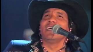 ADORO - BRONCO - DOS MUJERES UN CAMINO