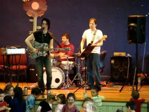 mr. RAY performing the Beatles "Here Comes the Sun" at the Lafayette Learning Center