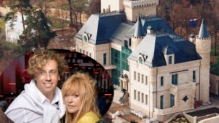 Пугачева продала замок в деревне Грязь за миллиард рублей