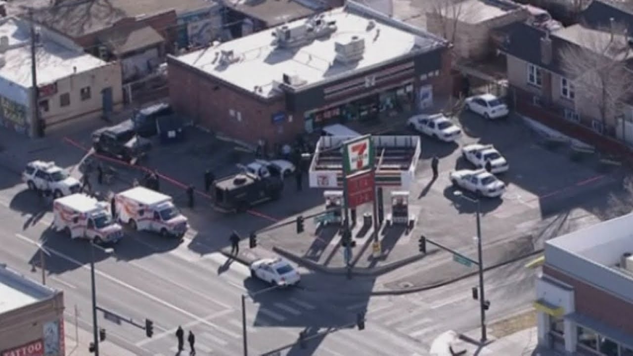 Police shoot hostage-taker outside Denver convenience store