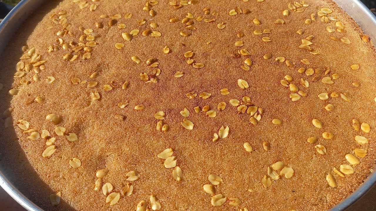 البسبوسه المرمله الدايبه من حلويات رمضان سهله وبسيطه اللي هتعمليها في عشر دقايق كمان وأسرار تماسكها