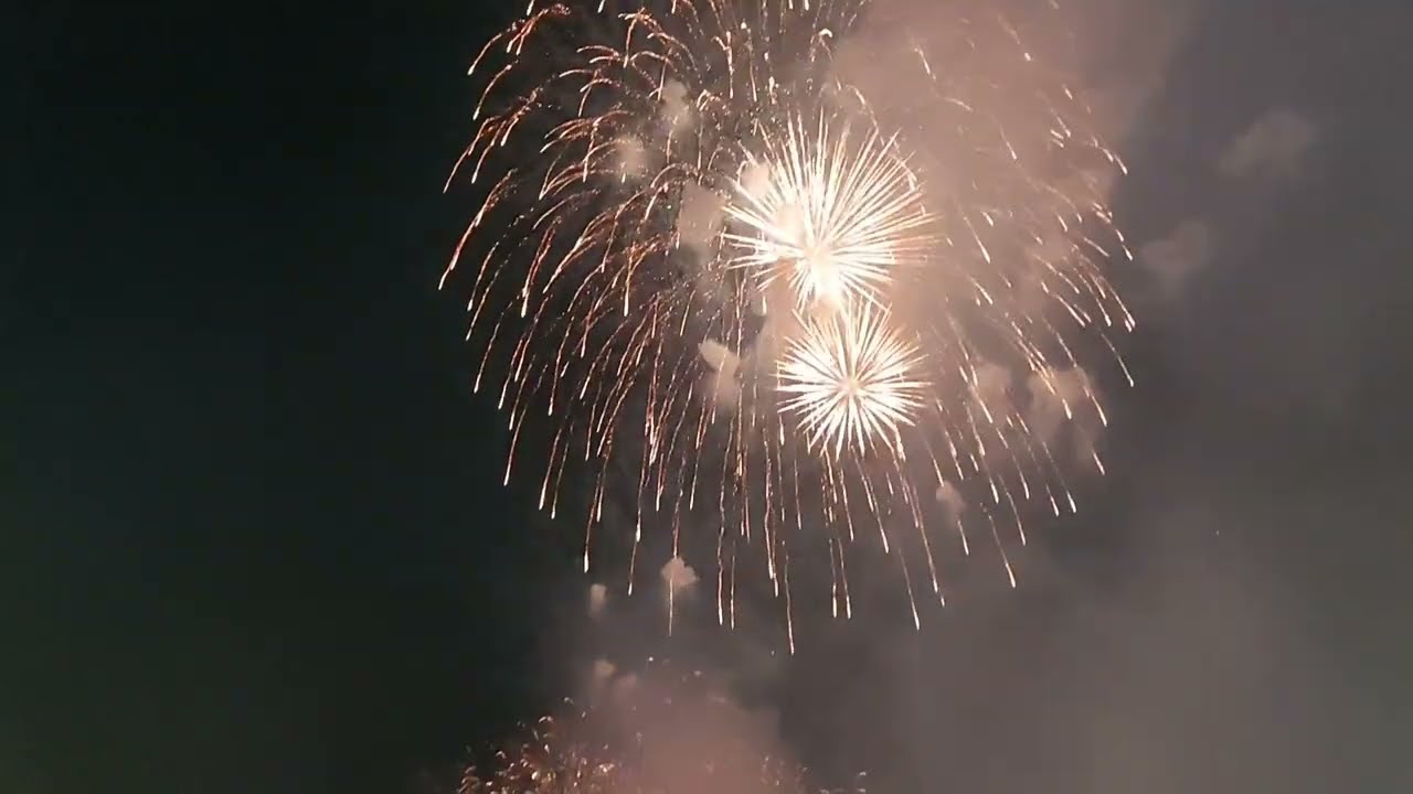 Trực tiếp bắn pháo hoa đón giao thừa 2026 Bính Ngọ