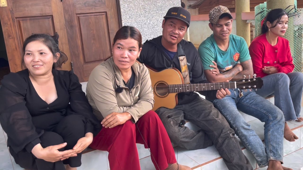 Eng Al ksor thin hàng mi nam plei iat ia bong@Kuechsiugl 