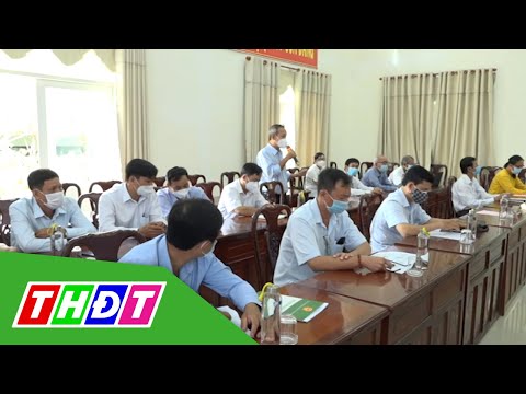 Video Đồng Tháp: Đại biểu Quốc hội tiếp xúc cử tri và trao... - YouTube