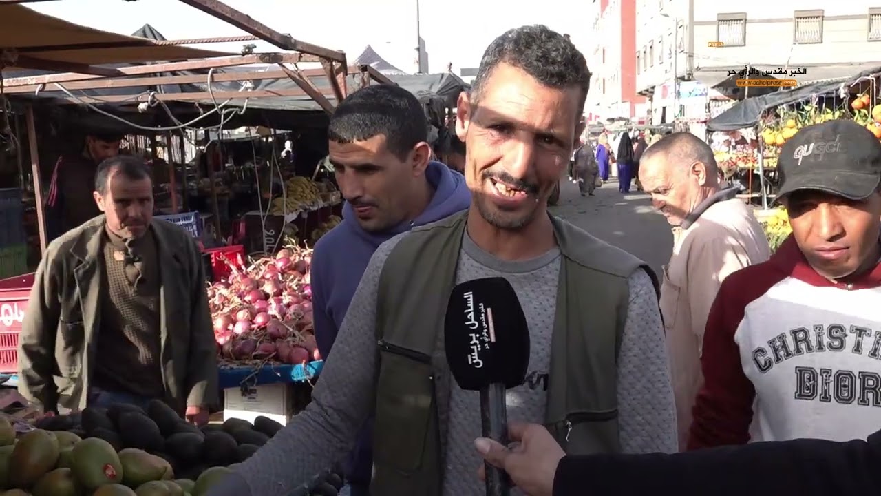 رواج الفواكه بالداخلة في رمضان.. تجارة موسمية بطعم التفاؤل