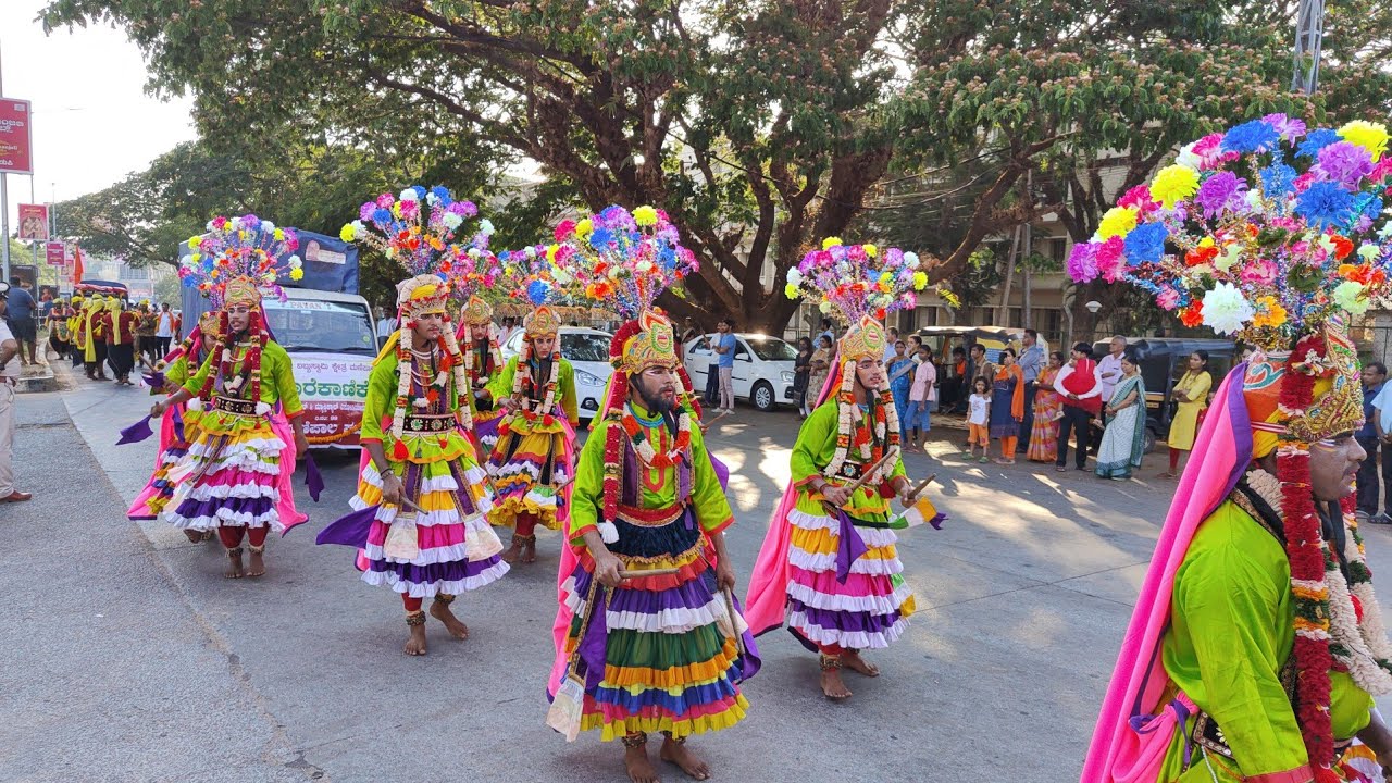 ಹೊರೆಕಾಣಿಕೆ ಮೆರವಣಿಗೆ  ಶ್ರೀ ಬಬ್ಬುಸ್ವಾಮಿ ದೈವಸ್ಥಾನ ಮಣಿಪಾಲ ಉಡುಪಿ#horekanike #procession @SuchithraANitte