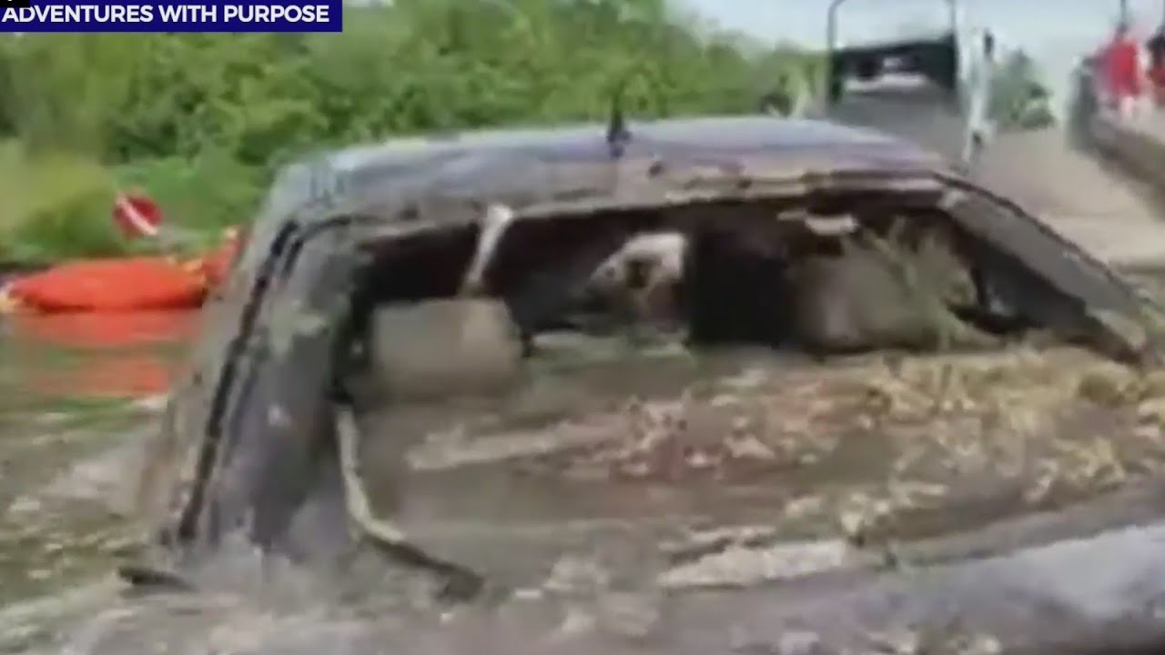 Submerged car found near Milwaukie boat ramp - YouTube