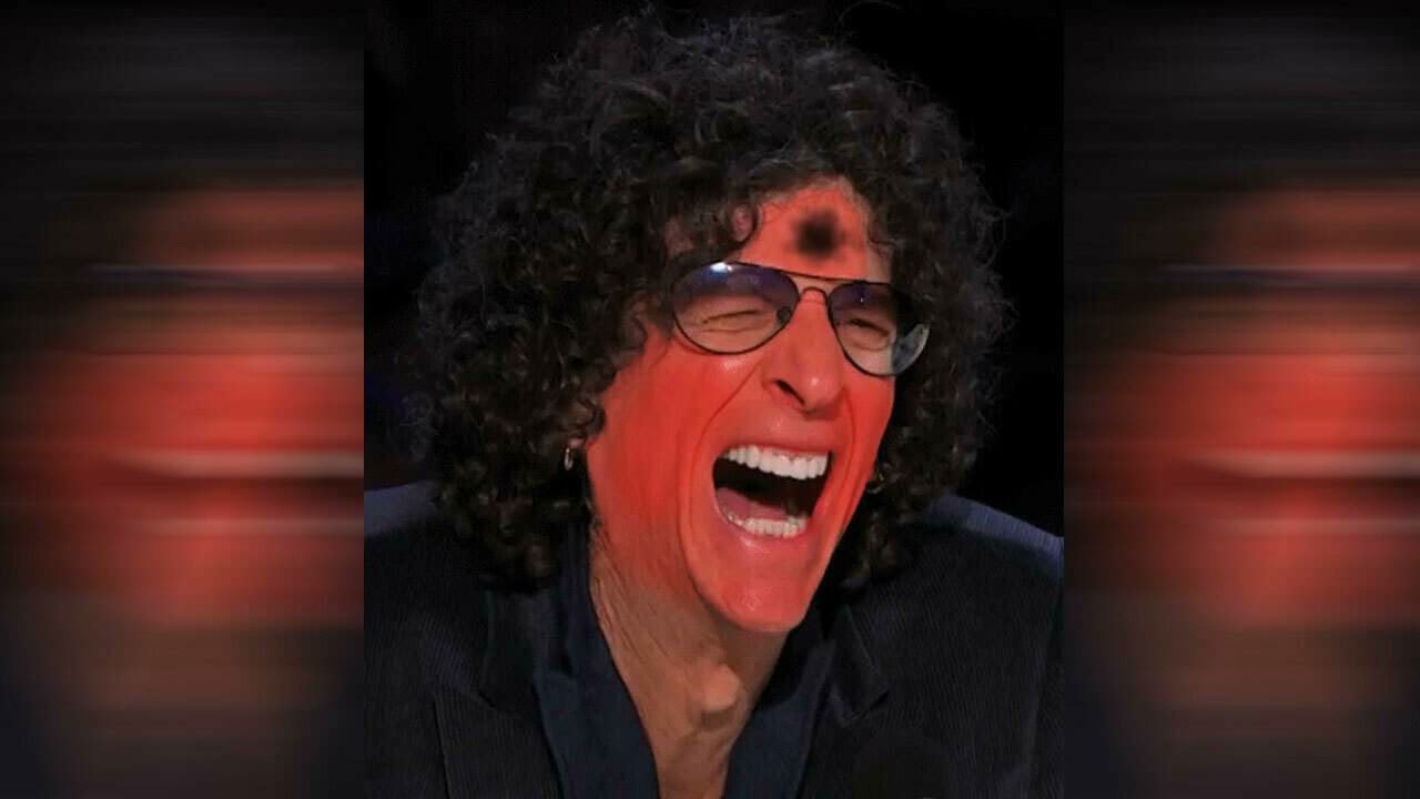 Howard Stern laughing at Artie's ash Wednesday story (Full)