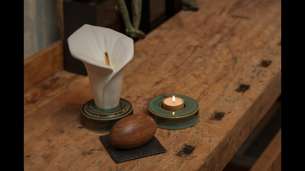 Cremation Urns & Keepsakes by Pulvis Art Urns