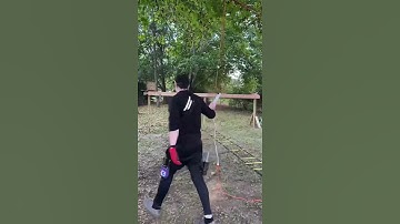 Knifethrowing Moving Target