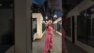1 second of every 5am dance I did before hosting weekend edition in 2025 #2025recap #danceeveryday