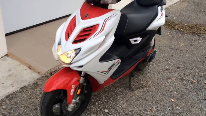 Motorrad Vergleich Yamaha Aerox R 2009 vs. Piaggio TPH 50 2019