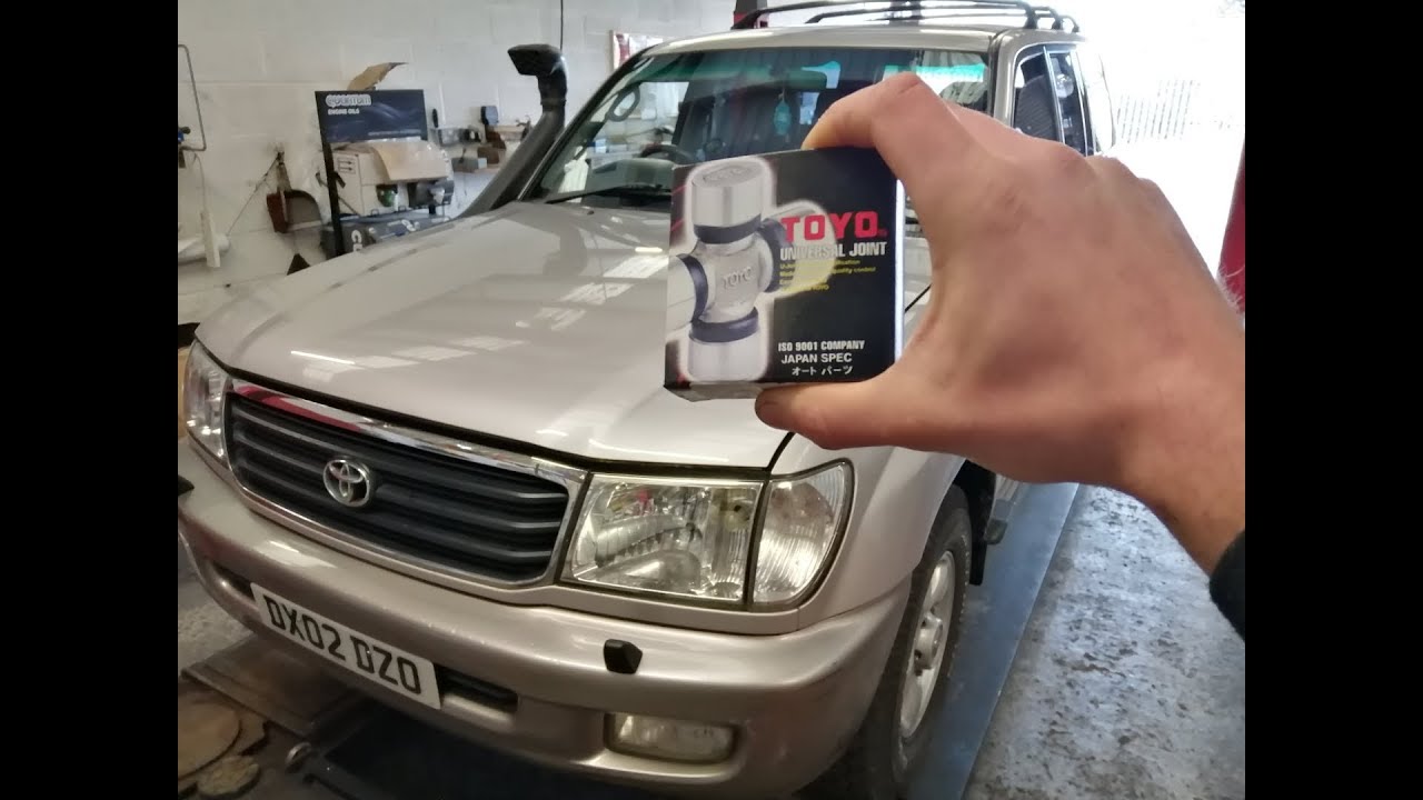 Replacing Rear Universal Joint Prop U/J On A 4x4 Landcruiser HDJ 100 Series Using Vise And Sockets!