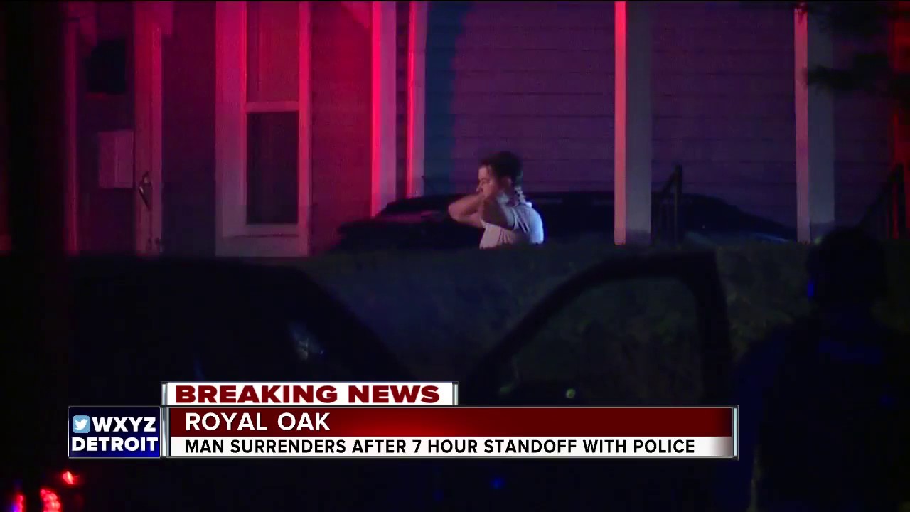 Man surrenders after 7 hour standoff with police in Royal Oak - YouTube