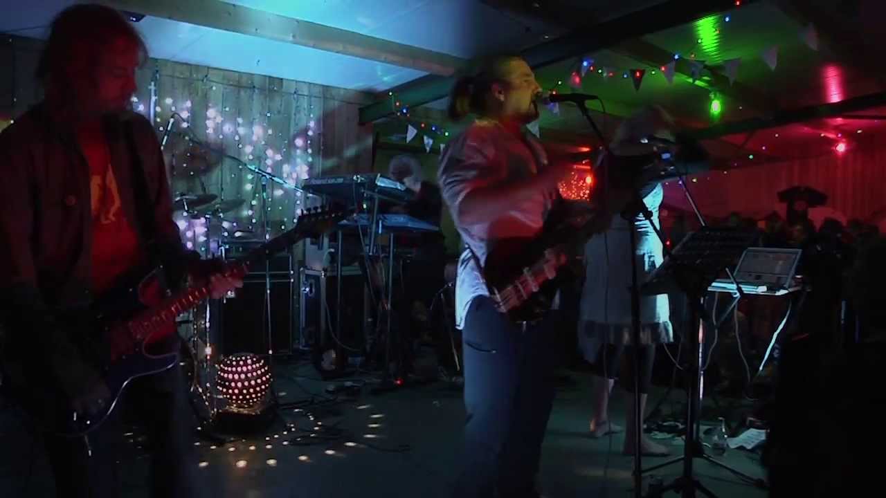 Omnia Opera - Floating Settee