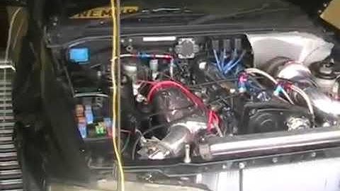 Black r33 LNEMUP Stock motor with all bolt on testing intial stage