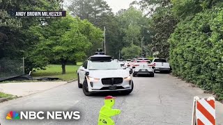 Driverless Waymo taxis over-run Atlanta neighborhood screenshot 2