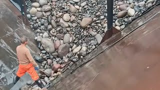 Barge unloading cobblestone early in the morning - Part 2 Empty barge - Relaxing video