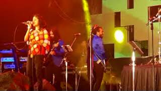 Badkamma badkamma, With Flashback...