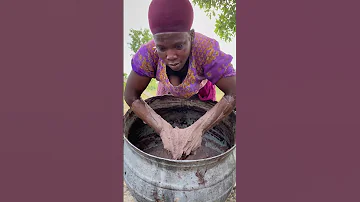 Kneading Shea Butter The Traditional Way 