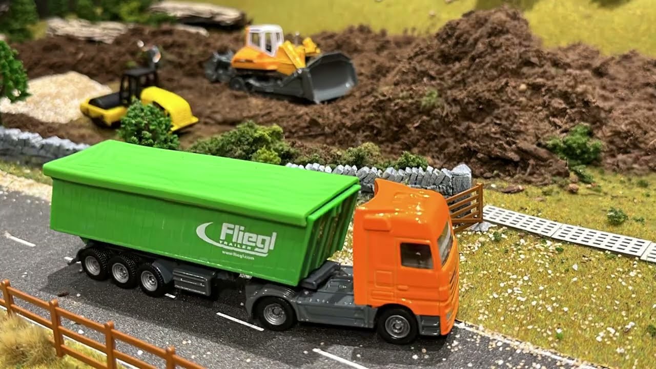 Stop Motion Tractors Farming Autumn HO scale Trucks Agri Diorama 1/87 diecast 1/64 Siku Hot wheels