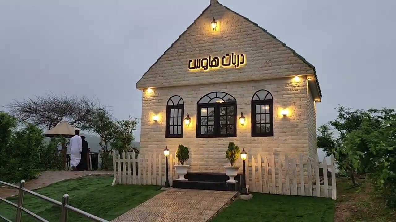 خريف ظفار 2025 - جولة في (برج العسكر - مطل شاطئ ولاية طاقة - مقاهي وادي دربات)