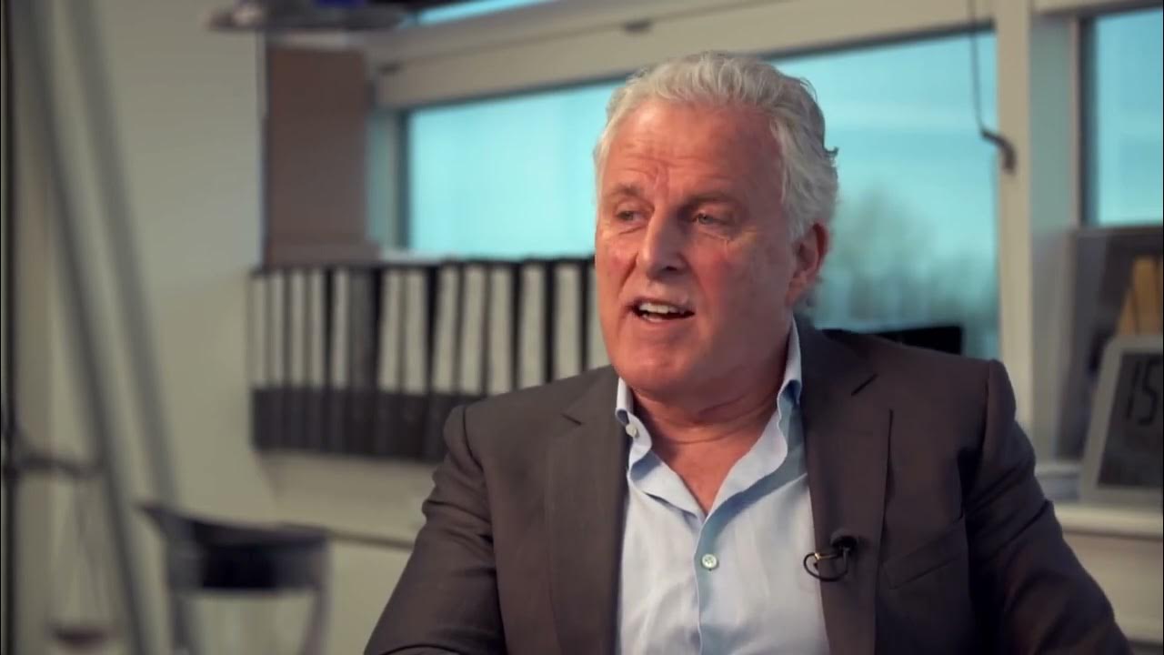 INTERVIEW Peter R de Vries Misdaadverslaggever wist hulp aan kroongetuige was levensgevaarlijk INTERVIEW Peter R de Vries Misdaadverslaggever wist hulp aan kroongetuige was levensgevaarlijk