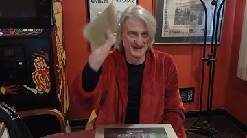 Dressed To spend, Spend, SPEND. KISS outrageous box set. 