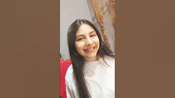 بتول مع رفيقتها نايا هيلين هيفي 