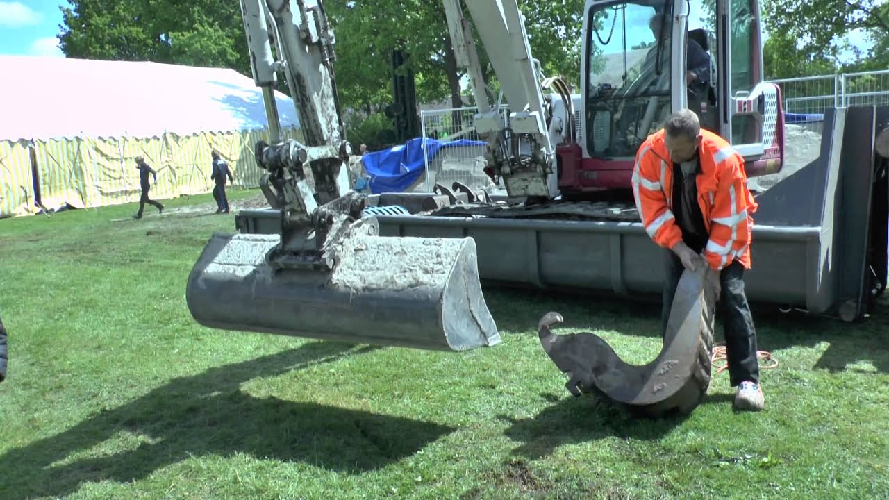Graafmachine feestterrein Harkema 2015