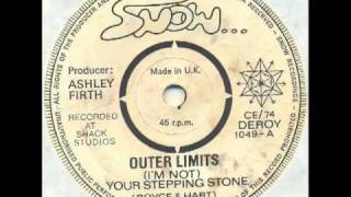 Miniatura de vídeo de "Outer Limits - (I'm not) Your stepping stone (freakbeat garage)"