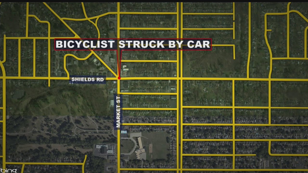 Bicyclist taken to hospital after being hit by car in Boardman - YouTube