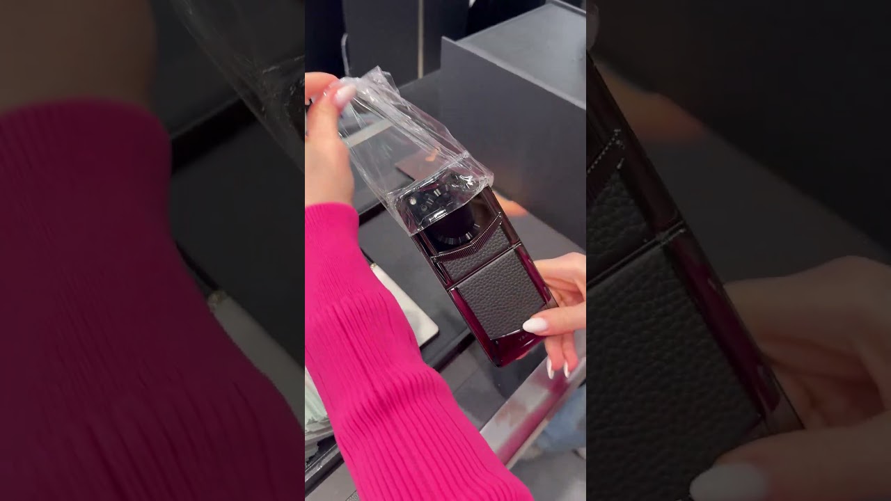 ® Vertu: Intelligence, Uncompromised.Smartphones sell your data. Vertu defends it.