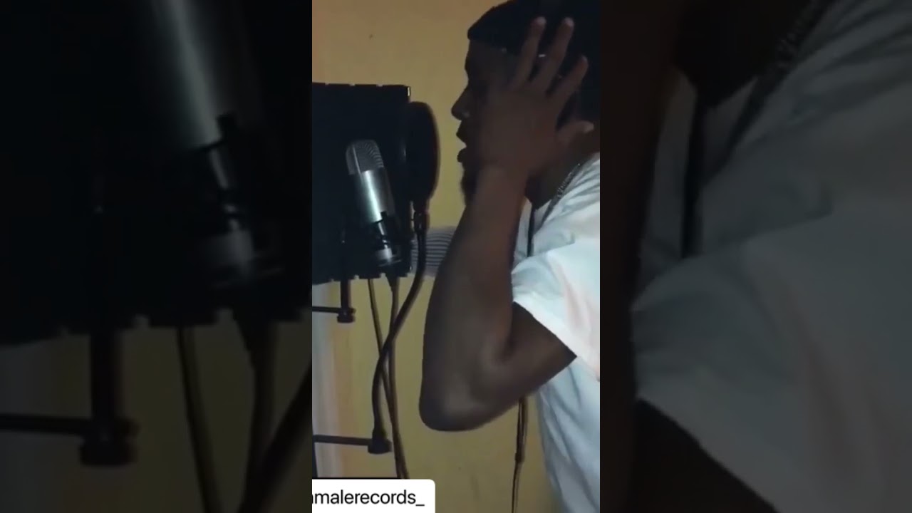 Guarda Johnny Dough - Dreams Freestyle (Live From The Bando) su YouTube Guarda Johnny Dough - Dreams Freestyle (Live From The Bando) su YouTube