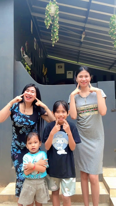 Elzio liat mama, baaaaaaaaaaaa