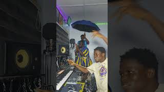 Download Lagu HONEY BOY THE SINGER MP3