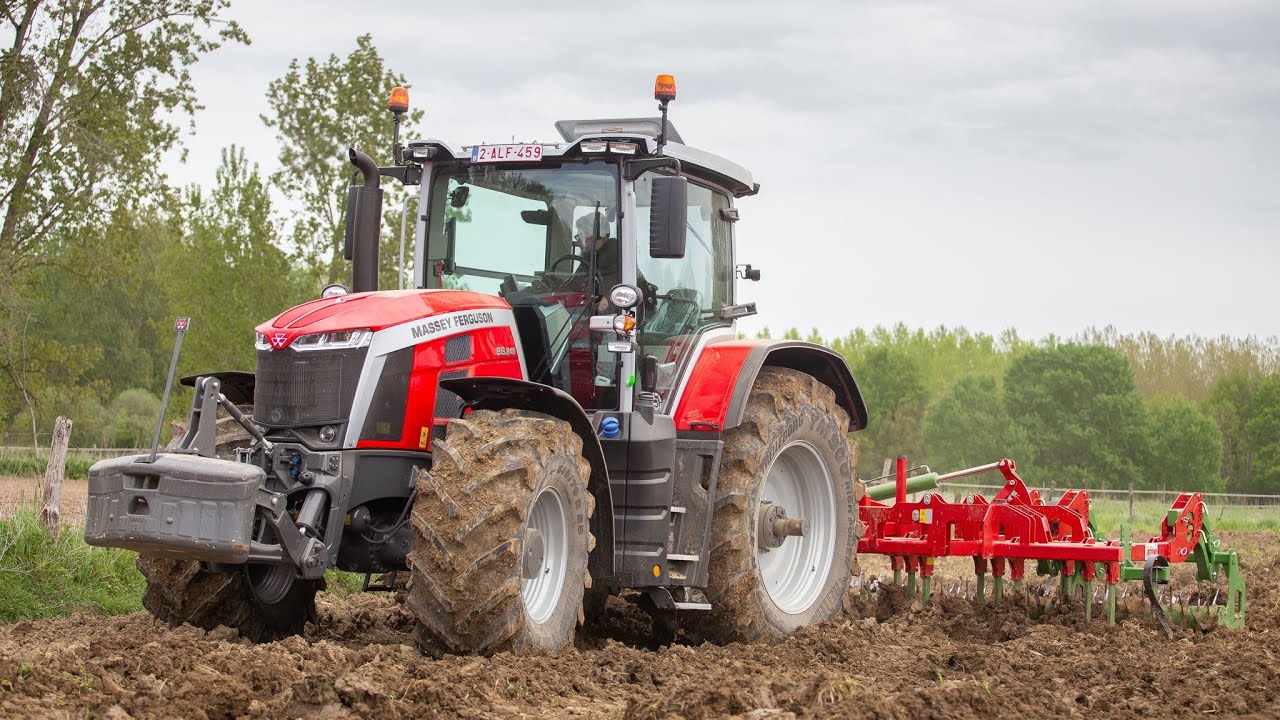 We testten de nieuwe Massey Ferguson 8S.245 Dyna E-Power | Hectares | Steeno