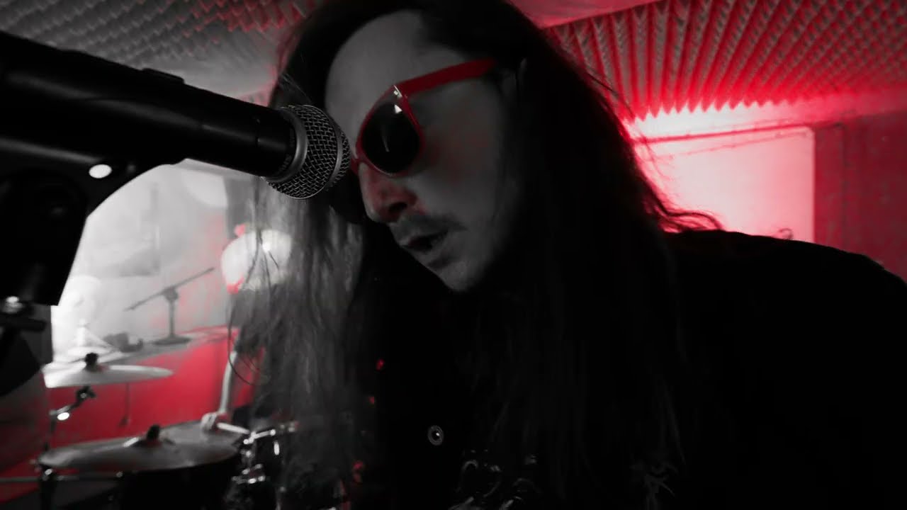 KAMUFLAŻE - Byle na wschody słońca chciało się wstawać (Music Video)