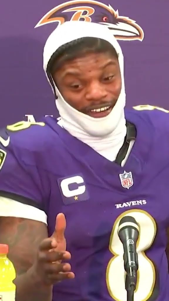 Lamar confirmed Cars fan ??️ #lamarjackson #baltimore #ravens #derrickhenry #nfl #nflplayoffs