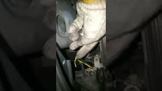 Hyundai H1 you open the head lamp you move left side light number H7
